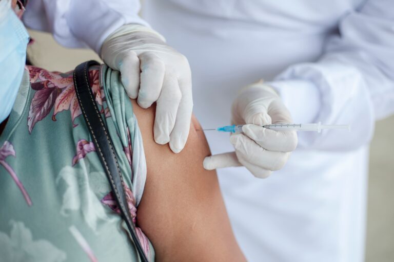 Luis Doporto Alejandre destaca que lo más conveniente para México sería no sólo mantener esta experiencia en la producción de medicamentos inmunobiológicos.