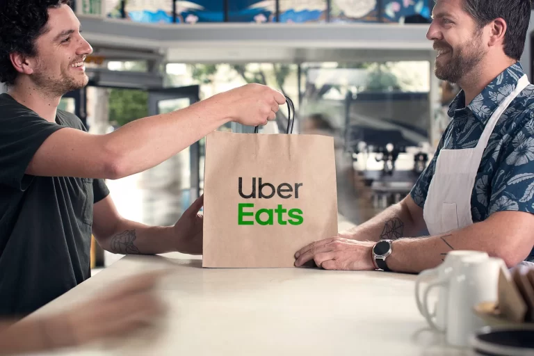 ¿Qué hay que hacer si Uber Eats te hace un cargo sin autorización?