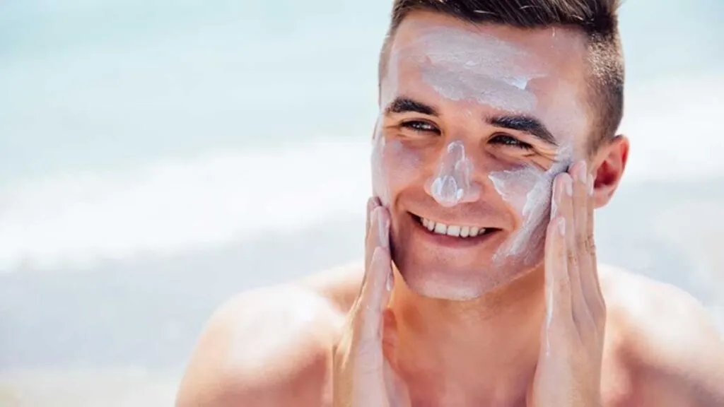 Exposición prolongada al sol causa daños en la piel