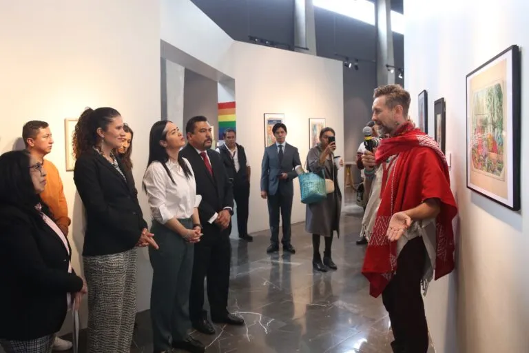 “Lienzos desatados”