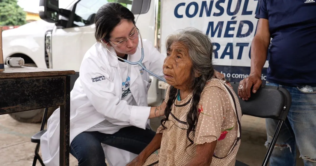 Brigadas de Fundación Simi ofrecen consultas médicas gratuitas.