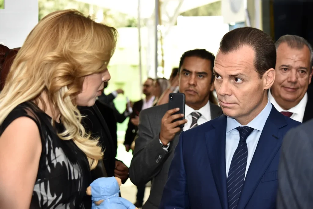 Olegario Vázquez Aldir Olegario Vázquez Aldir, director General de Grupo VAZOL.