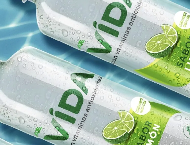 Agua VIDA con Vitaminas Antioxidantes como opción de hidratación saludable.