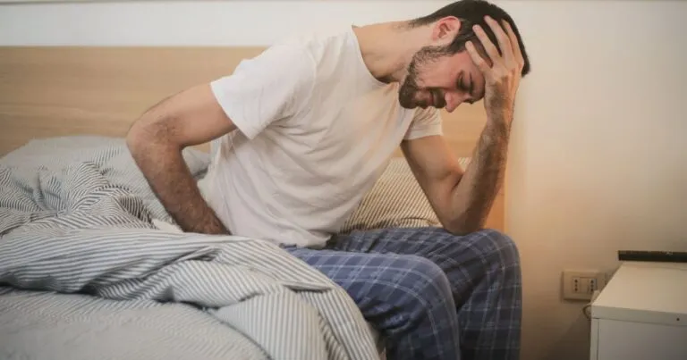 Olegario Vázquez Aldir promueve atención clínica de fibromialgia.