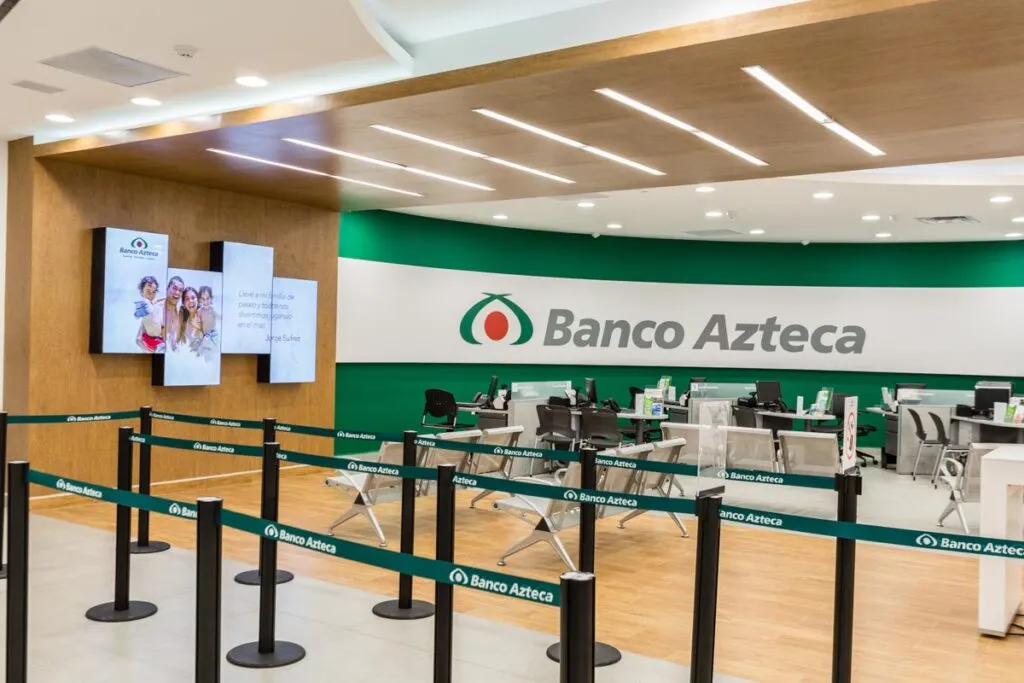 Banco Azteca amplía beneficios y asistencias médicas para pensionados