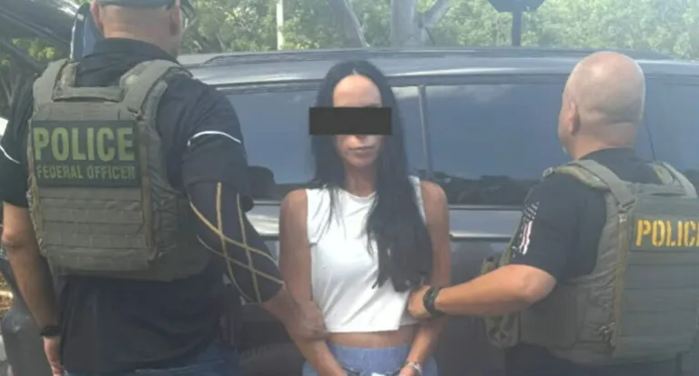 inés